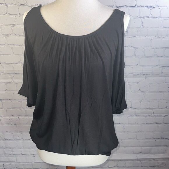 🖤 Boston Proper Black Cold Shoulder Top - Size Small - Excellent Condition - Picture 1 of 4